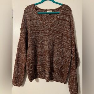 NWOT. Brown & White Universal Thread Sweater